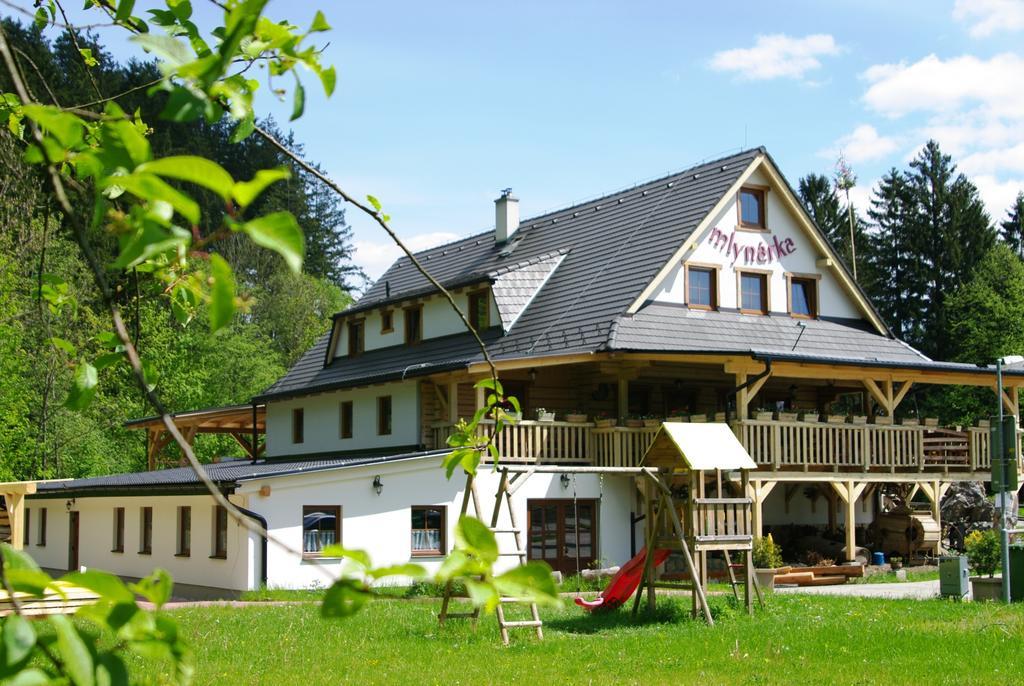 Penzion Mlynarka Rajecké Teplice Exteriör bild